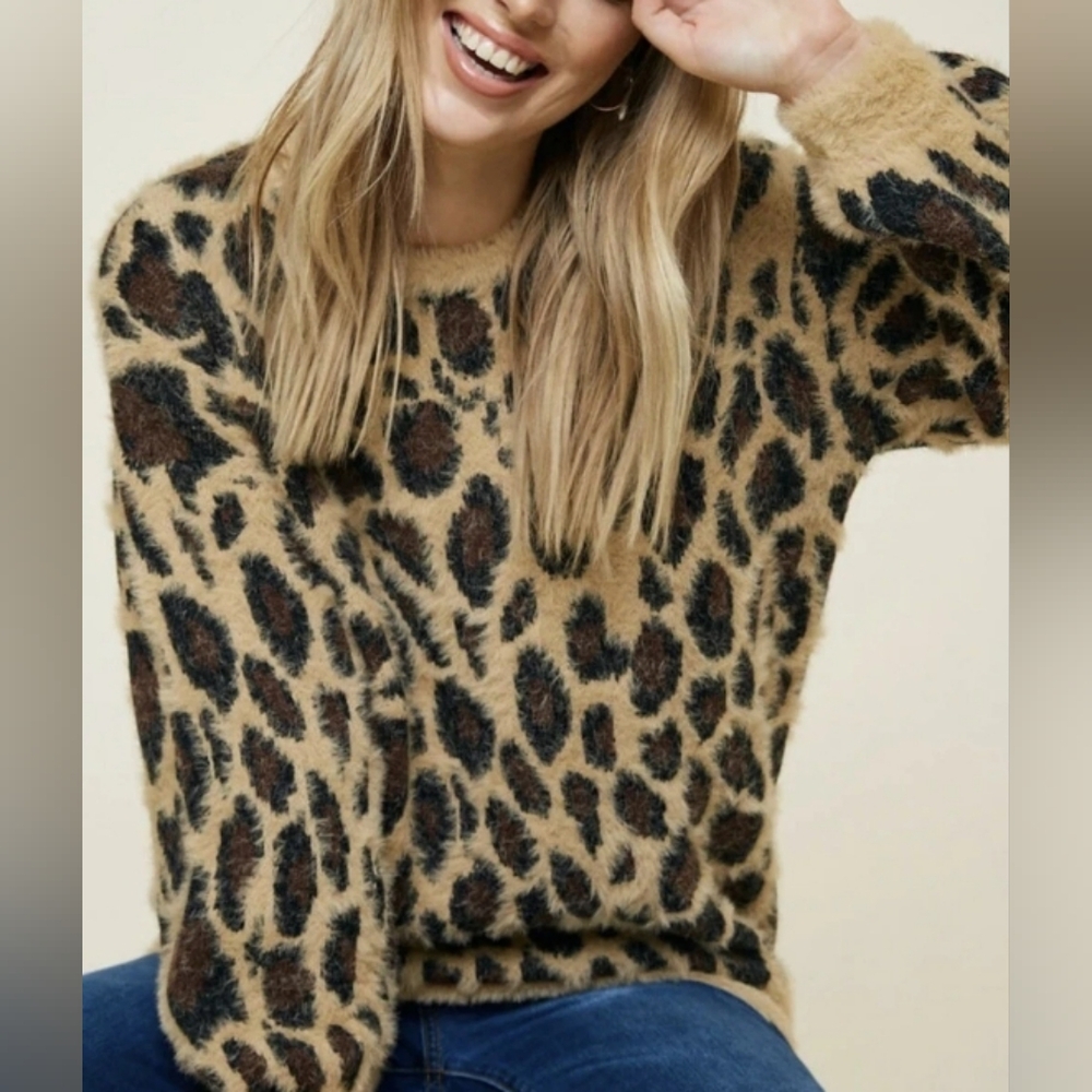 DownEast Tan and Black Animal Print Long Sleeve Crew Neck Sweater Misses Small